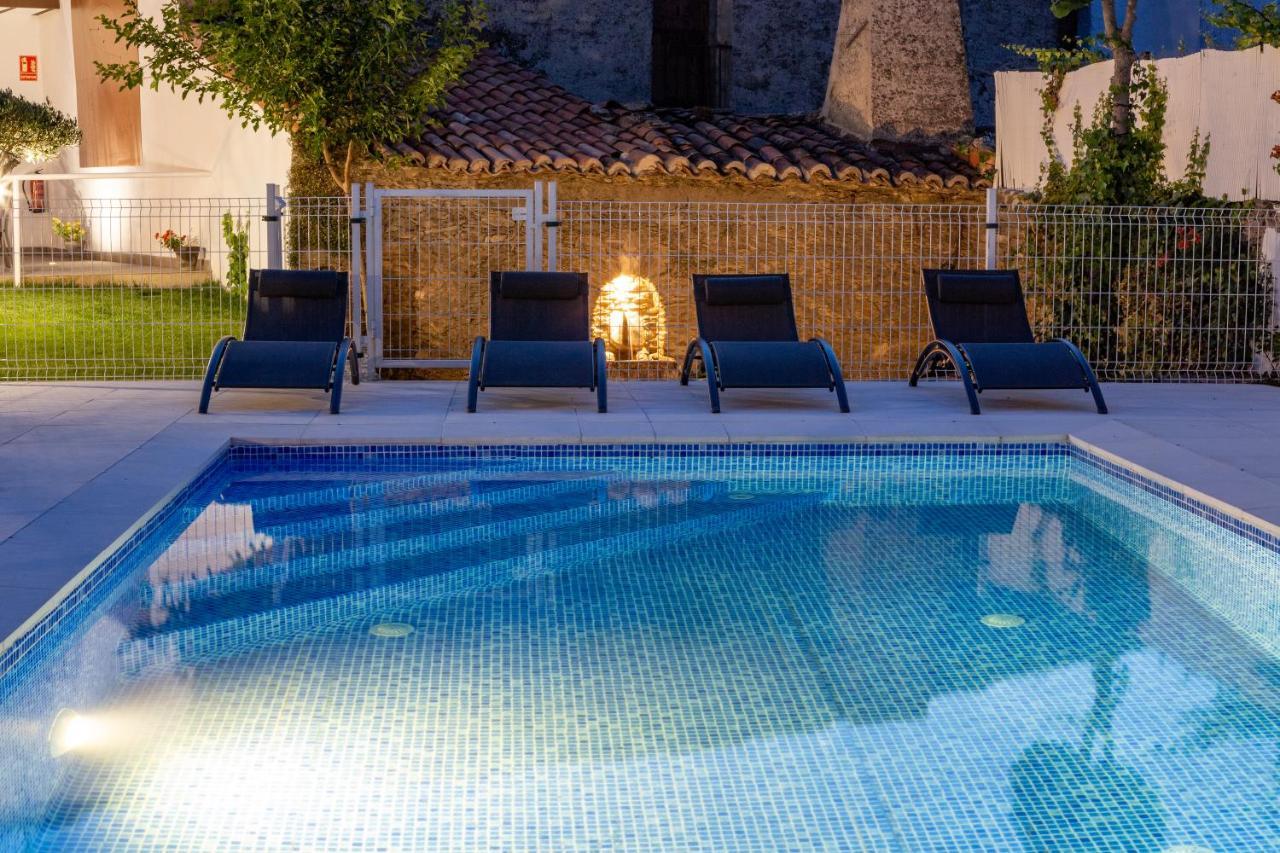 Apartamentos Rurales Cielo De Monfraguee マルパルティダ・デ・プラセンシア エクステリア 写真