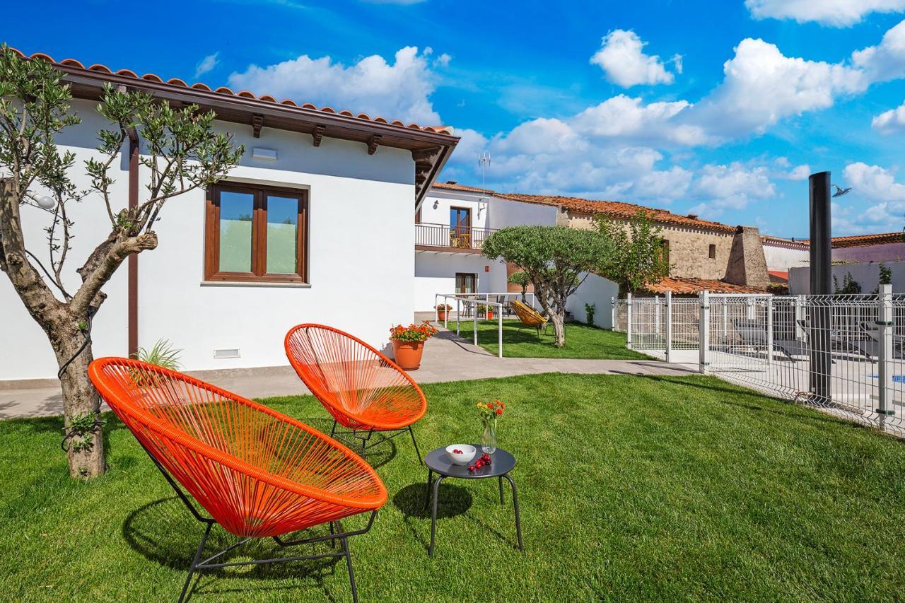 Apartamentos Rurales Cielo De Monfraguee マルパルティダ・デ・プラセンシア エクステリア 写真