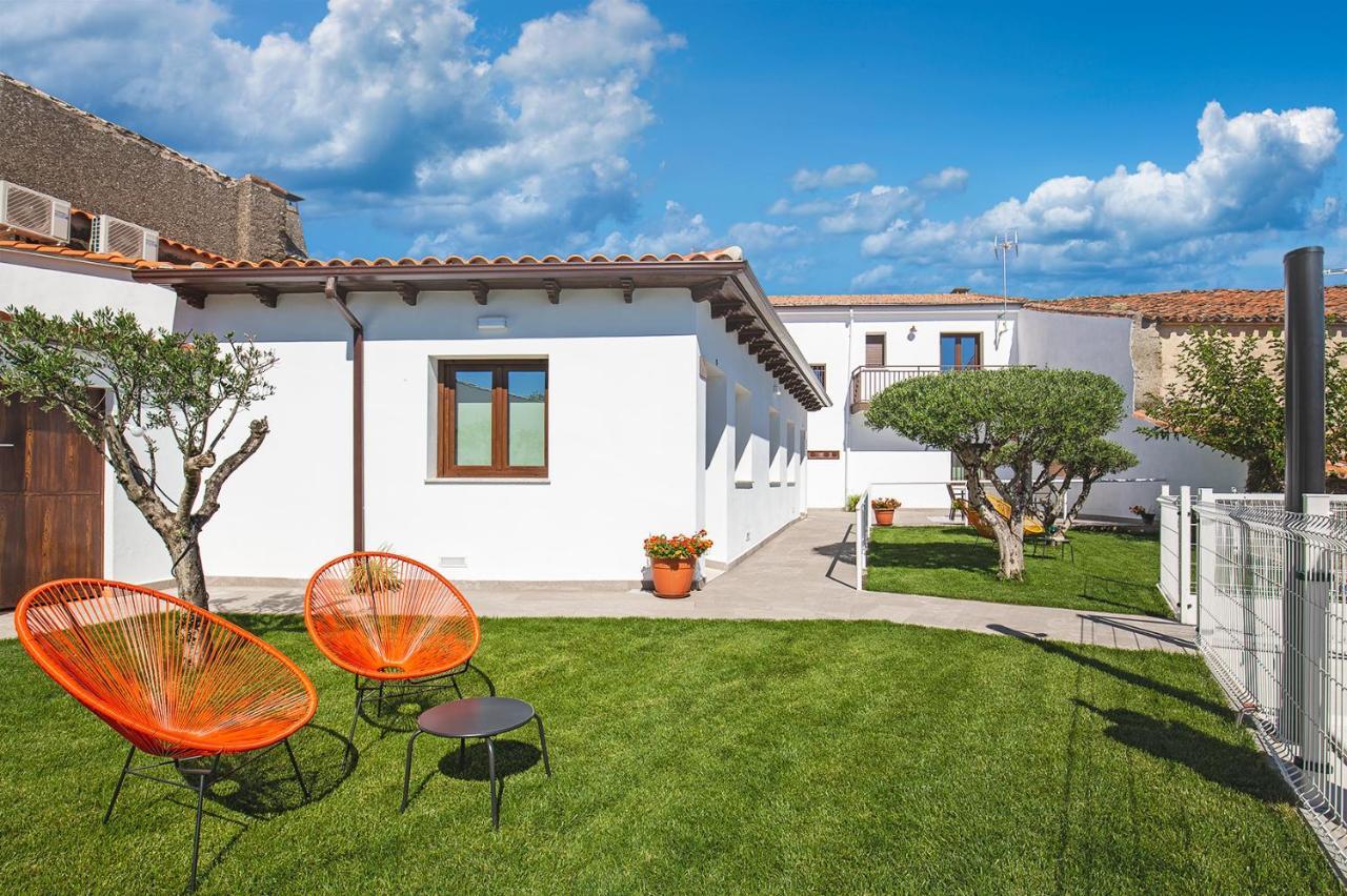 Apartamentos Rurales Cielo De Monfraguee マルパルティダ・デ・プラセンシア エクステリア 写真