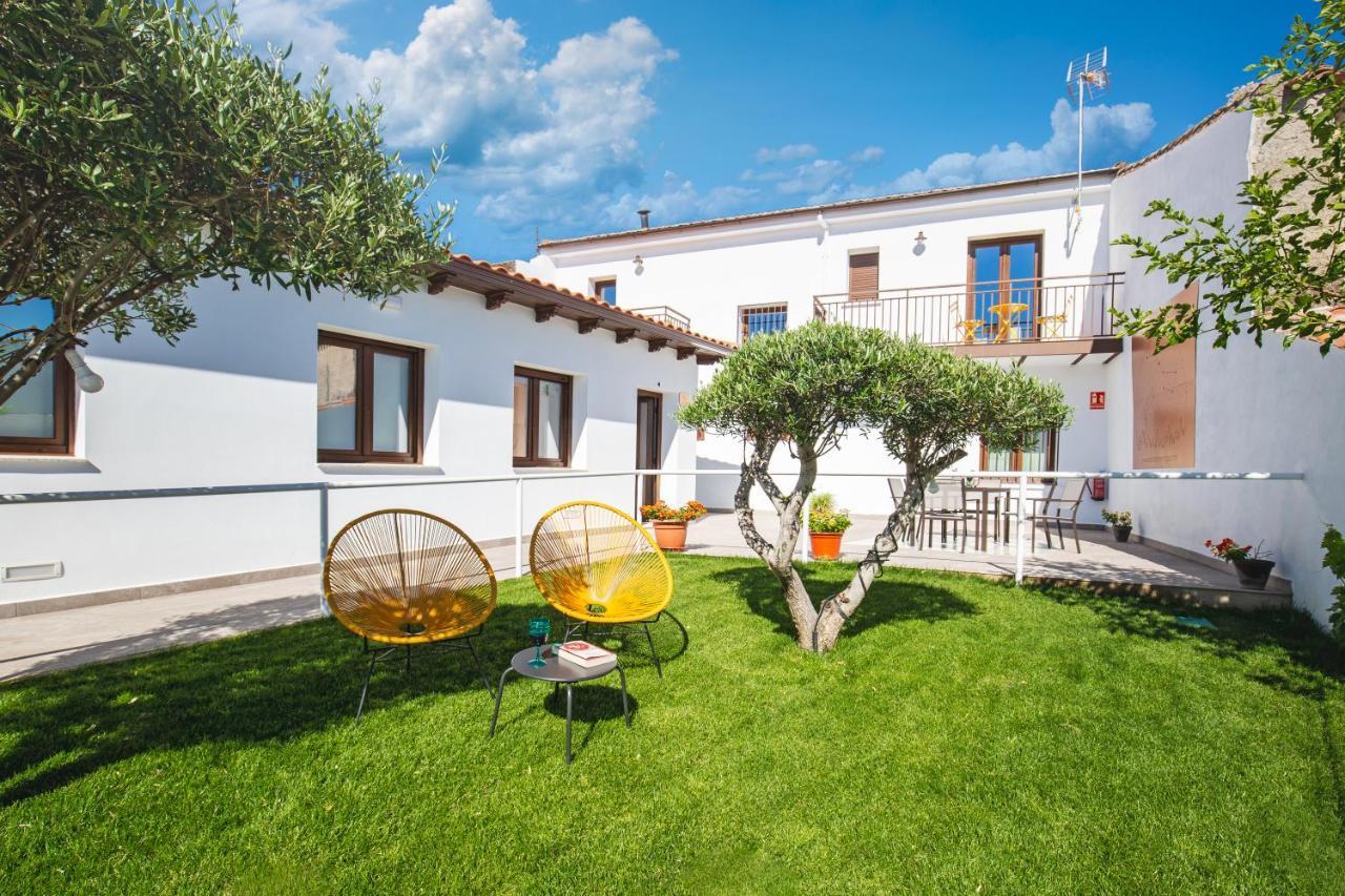 Apartamentos Rurales Cielo De Monfraguee マルパルティダ・デ・プラセンシア エクステリア 写真